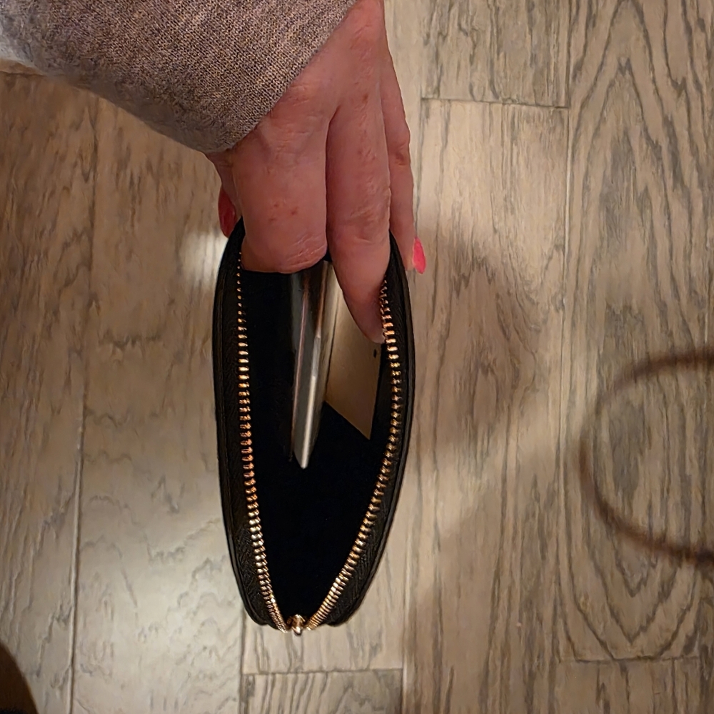 Kate Spade Tote - Picture 7 of 8